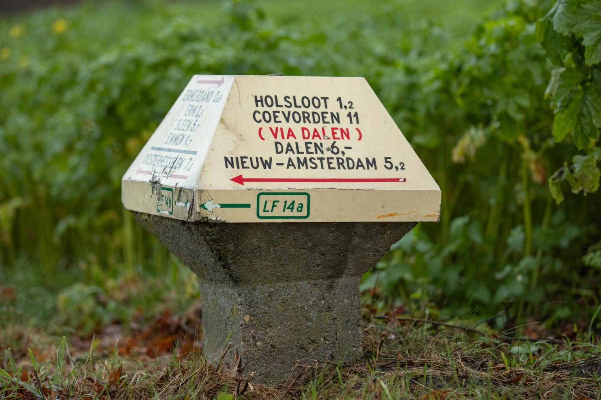 Drents Genieten - Lavendelheide Met Uitzicht Op Het Water Erm Bagian luar foto